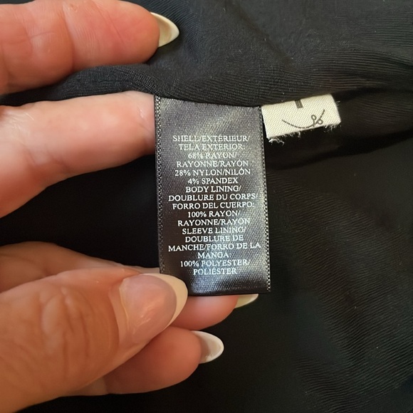 Ann Taylor Petites one button blazer Black Womens 4P Pockets Lined Classic Chic - Picture 5 of 10